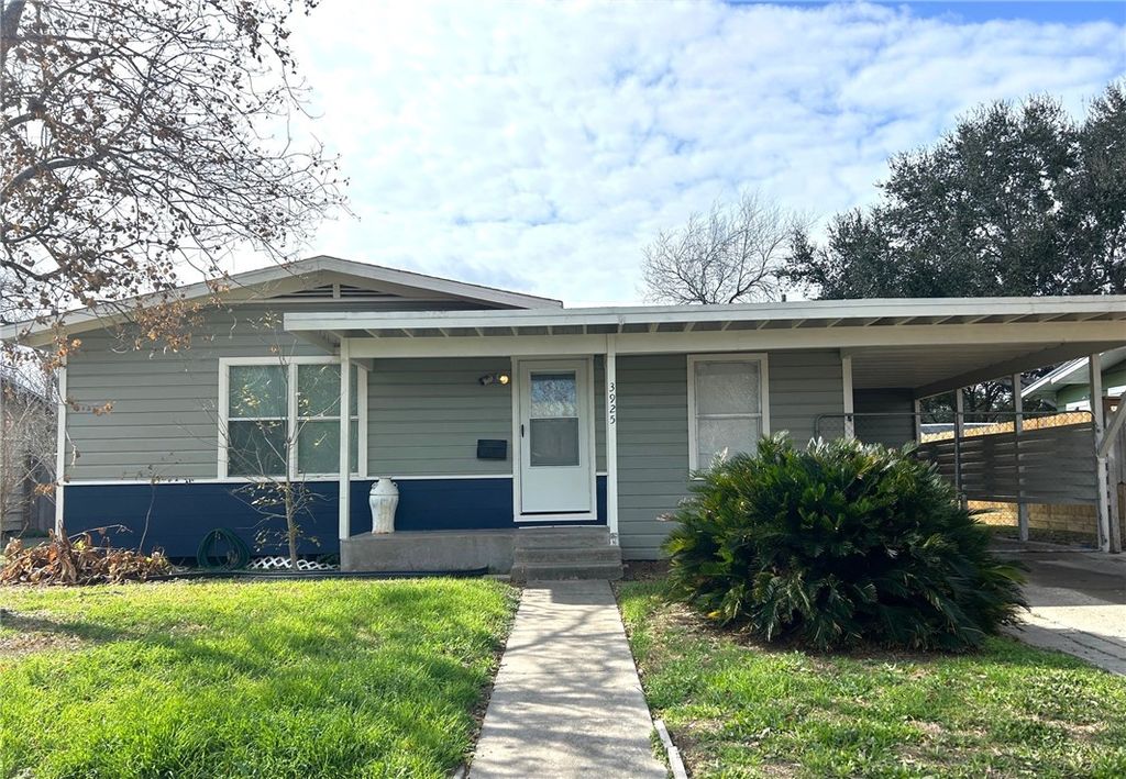 3925 Barnes St, Corpus Christi, TX 78415