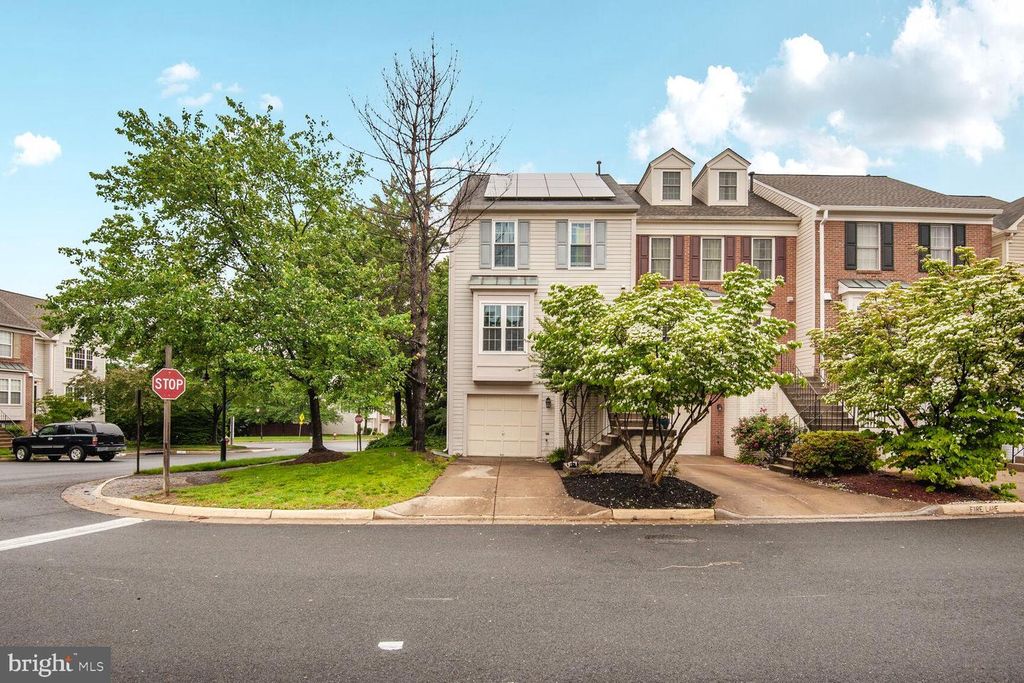 45544 WHITCOMB SQUARE, Sterling, VA 20166