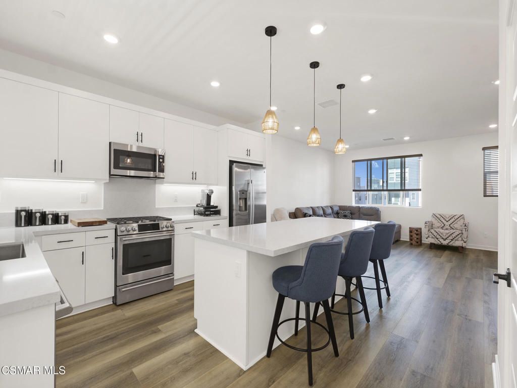 27065 Tanager Lane, Valencia, CA 91381