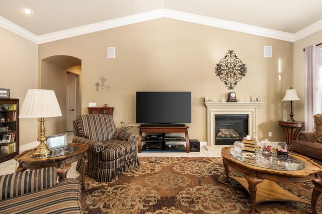 1979 N Nicolette Avenue, Clovis, CA 93619