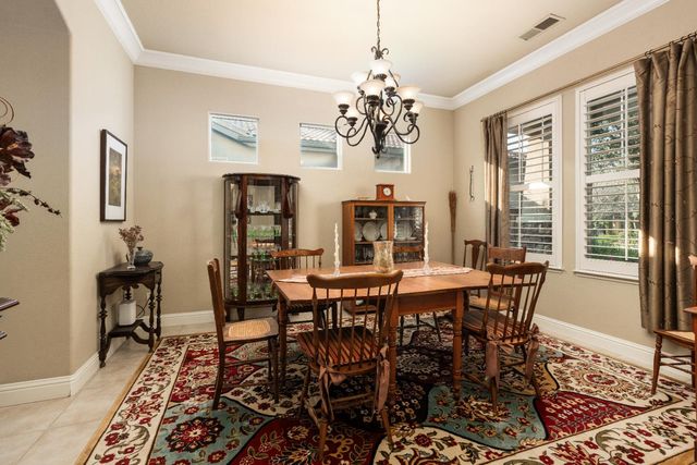 1979 N Nicolette Avenue, Clovis, CA 93619