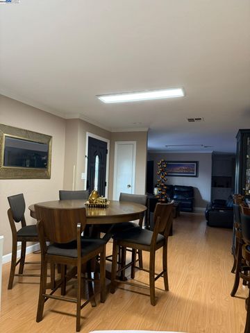 28290 applegate, Hayward, CA 94545