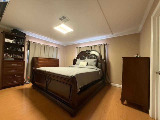 28290 applegate, Hayward, CA 94545