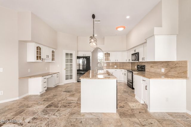 33847 N 7TH Street, Phoenix, AZ 85085