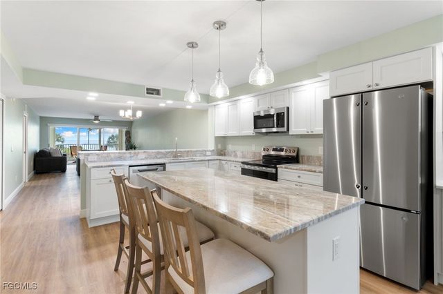 3049 W Gulf DR 101, Sanibel, FL 33957