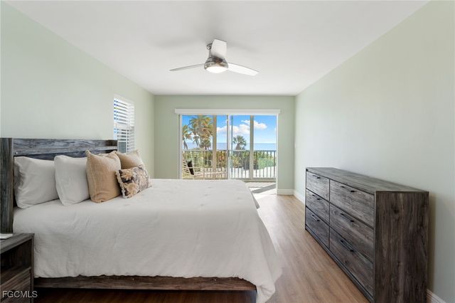 3049 W Gulf DR 101, Sanibel, FL 33957