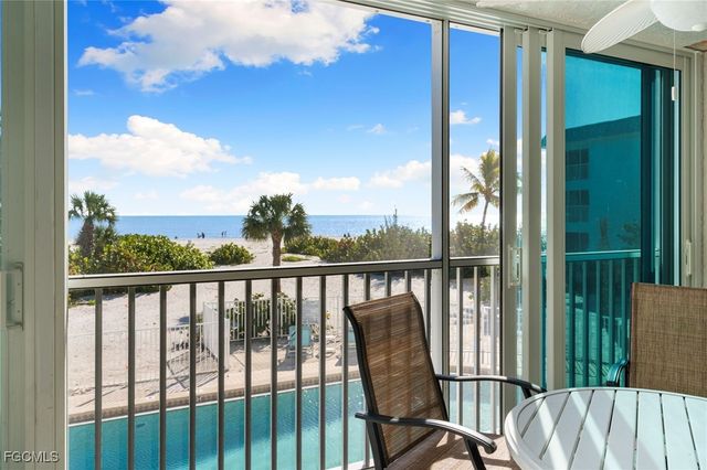 3049 W Gulf DR 101, Sanibel, FL 33957
