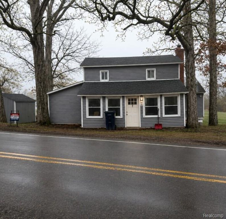 1983 Maxfield Road, Hartland Township, MI 48353