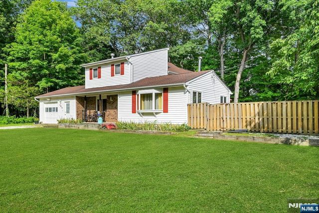 380 Ringwood Avenue, Wanaque, NJ 07465