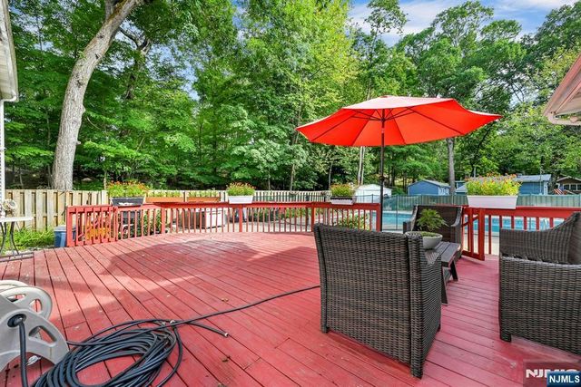 380 Ringwood Avenue, Wanaque, NJ 07465