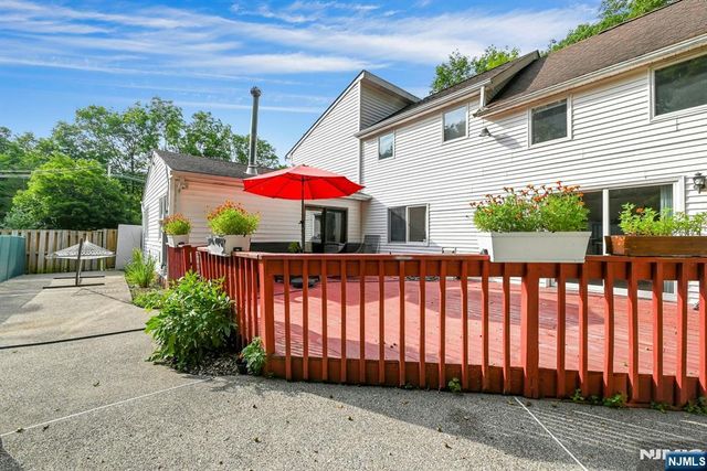380 Ringwood Avenue, Wanaque, NJ 07465