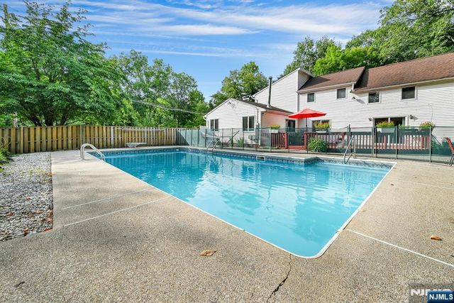 380 Ringwood Avenue, Wanaque, NJ 07465