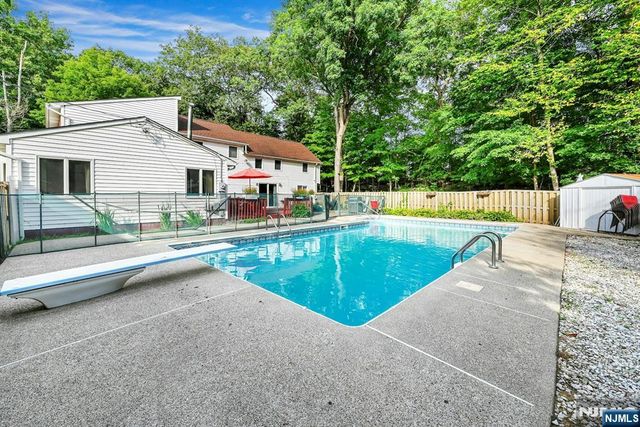 380 Ringwood Avenue, Wanaque, NJ 07465