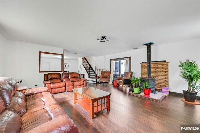 380 Ringwood Avenue, Wanaque, NJ 07465