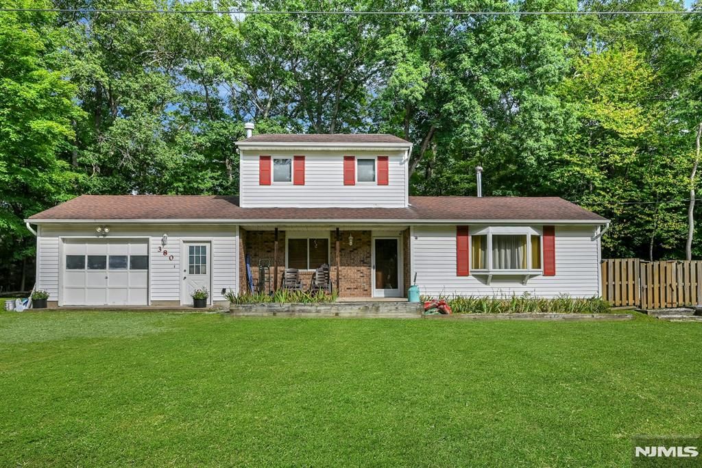 380 Ringwood Avenue, Wanaque, NJ 07465