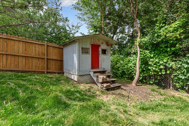 2033 Bluestone Lane, Eagan, MN 55122