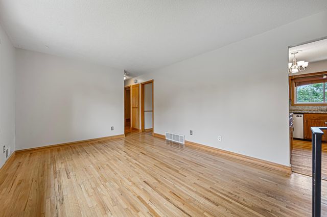 2033 Bluestone Lane, Eagan, MN 55122