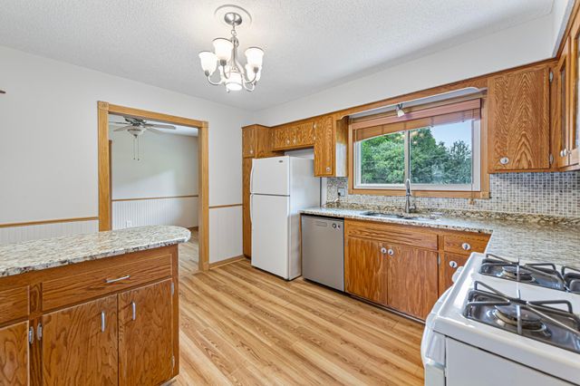 2033 Bluestone Lane, Eagan, MN 55122