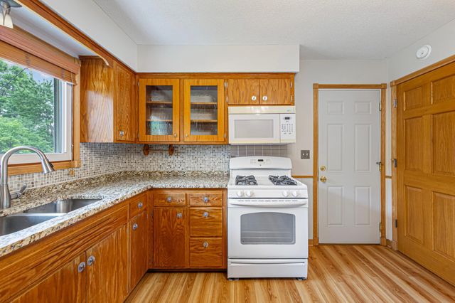 2033 Bluestone Lane, Eagan, MN 55122