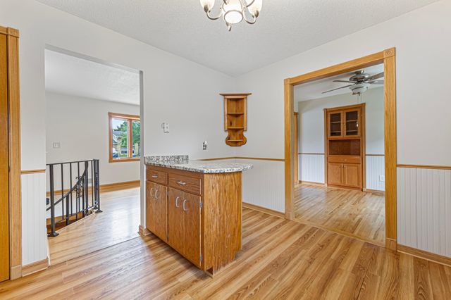 2033 Bluestone Lane, Eagan, MN 55122