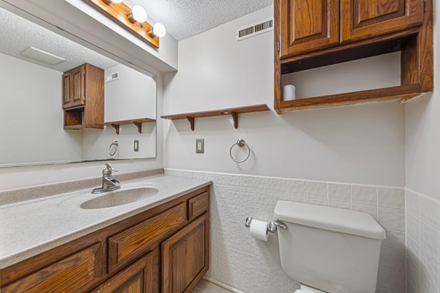 2033 Bluestone Lane, Eagan, MN 55122