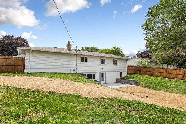 2033 Bluestone Lane, Eagan, MN 55122