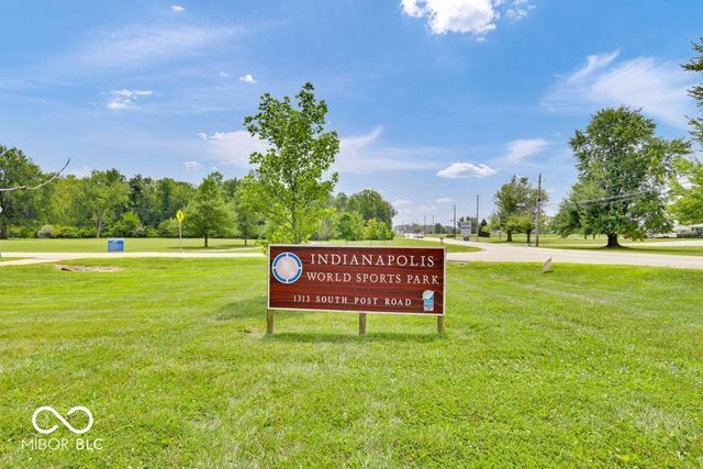 11131 Dressage Way, Indianapolis, IN 46239