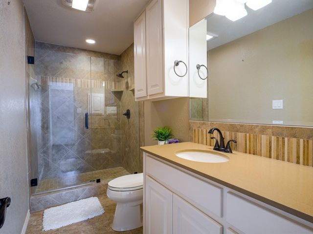 604 Highcrest DR 722, Granite Shoals, TX 78654
