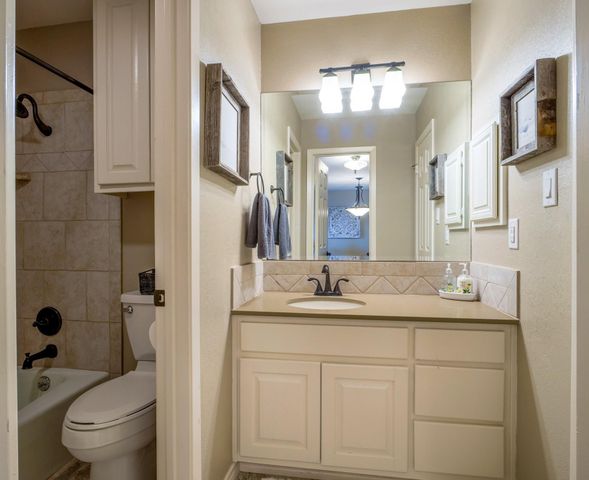604 Highcrest DR 722, Granite Shoals, TX 78654