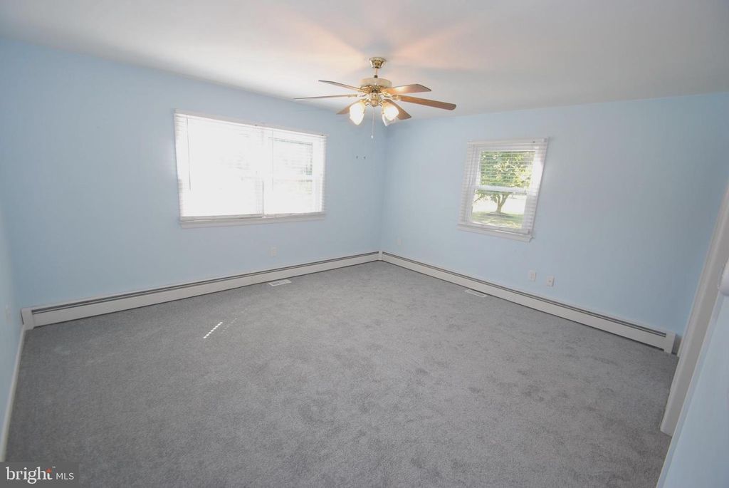 1603 PERKINS LN, Beverly, NJ 08010