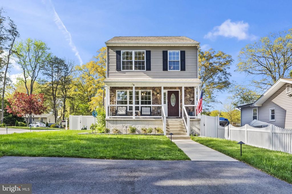 Image 1 of property listing at 7625 3RD ST, Pasadena, MD 21122