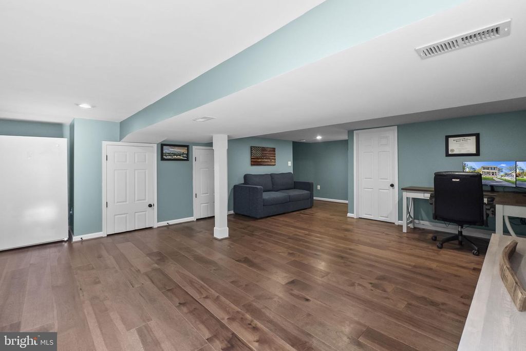 Image 21 of property listing at 7625 3RD ST, Pasadena, MD 21122