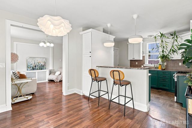 59 Lloyd Street, Edison, NJ 08817