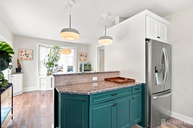 59 Lloyd Street, Edison, NJ 08817