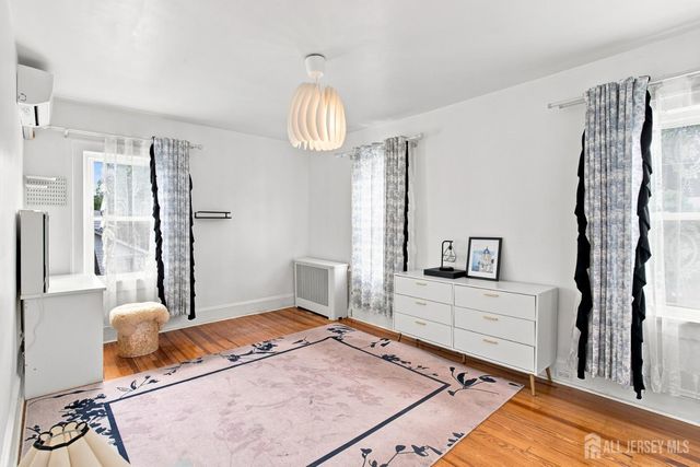 59 Lloyd Street, Edison, NJ 08817