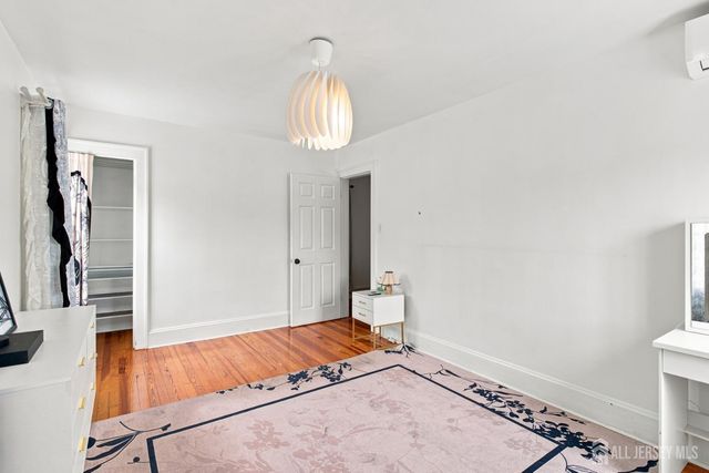59 Lloyd Street, Edison, NJ 08817
