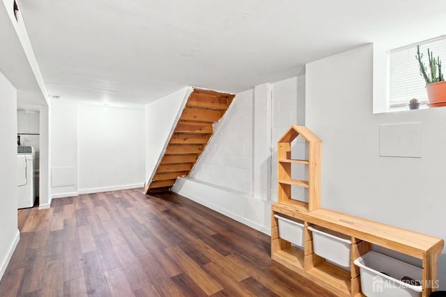 59 Lloyd Street, Edison, NJ 08817