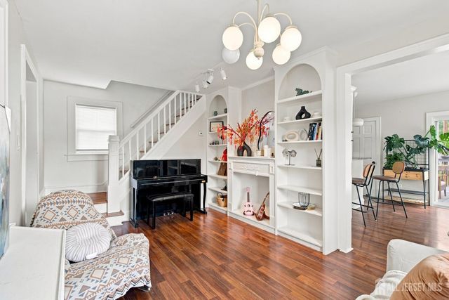 59 Lloyd Street, Edison, NJ 08817