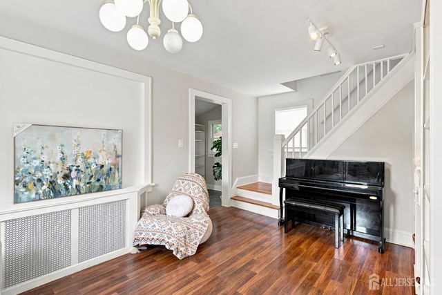 59 Lloyd Street, Edison, NJ 08817