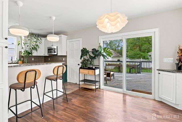 59 Lloyd Street, Edison, NJ 08817