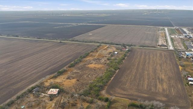 1620 Rand Morgan, Corpus Christi, TX 78410