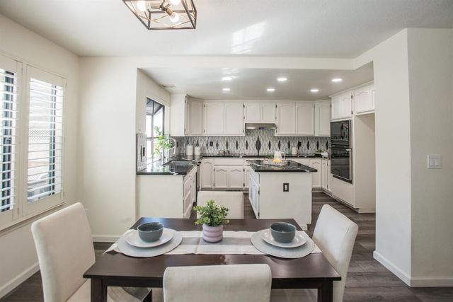 5412 Stanmore Way, Elk Grove, CA 95758