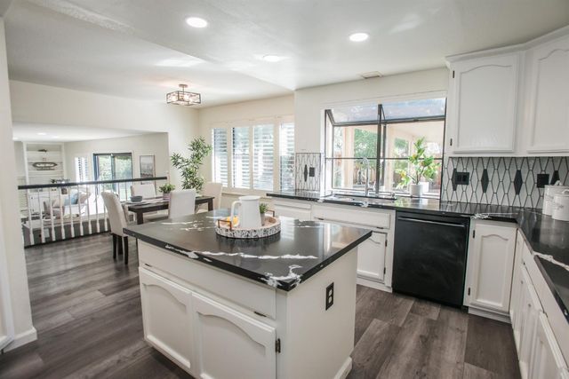 5412 Stanmore Way, Elk Grove, CA 95758