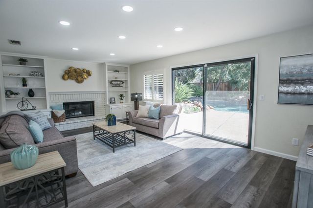 5412 Stanmore Way, Elk Grove, CA 95758