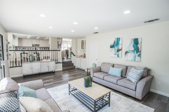 5412 Stanmore Way, Elk Grove, CA 95758