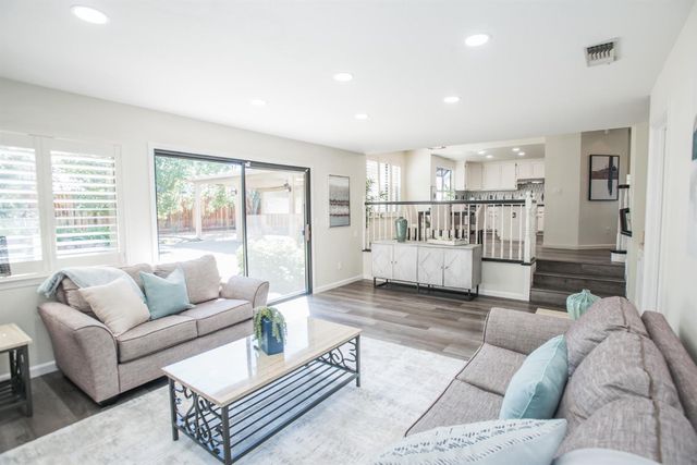 5412 Stanmore Way, Elk Grove, CA 95758