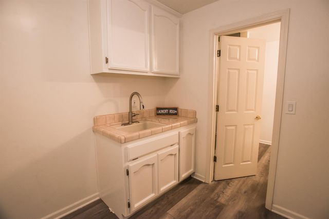 5412 Stanmore Way, Elk Grove, CA 95758