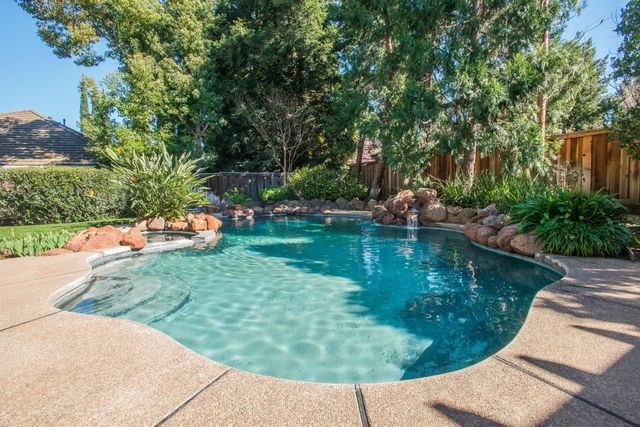 5412 Stanmore Way, Elk Grove, CA 95758