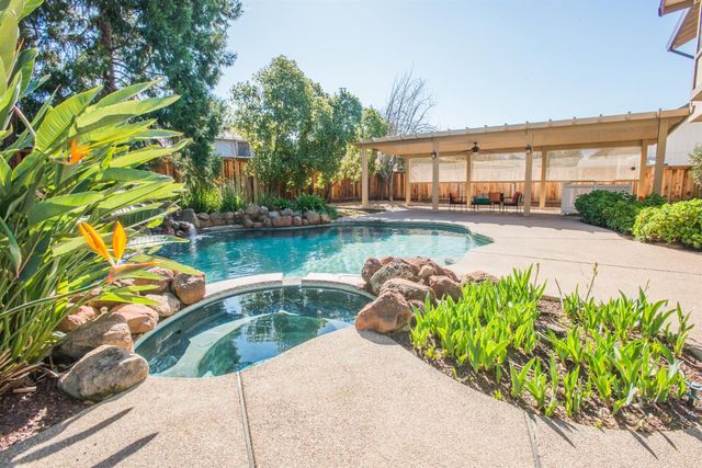 5412 Stanmore Way, Elk Grove, CA 95758