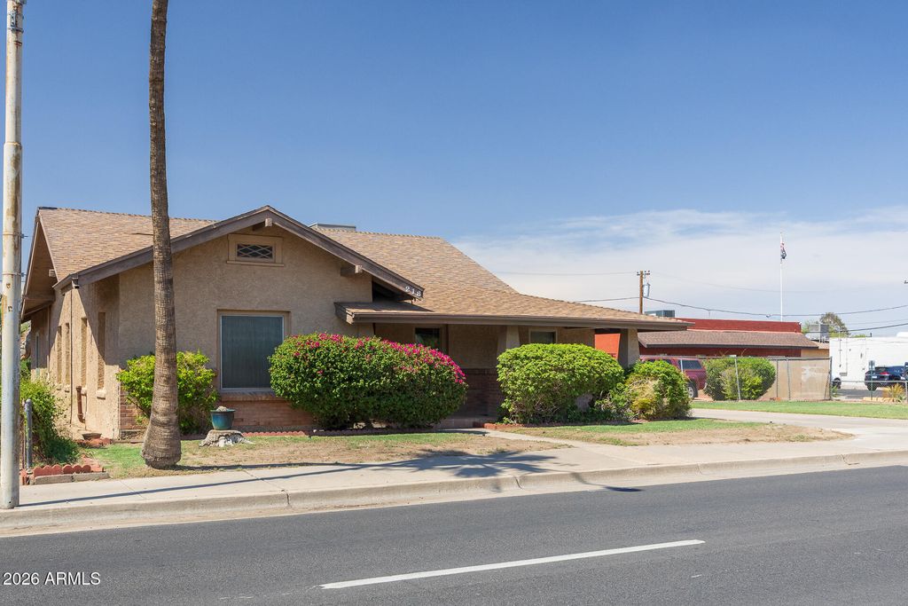 218 W FLORENCE Boulevard, Casa Grande, AZ 85122 — exterior
